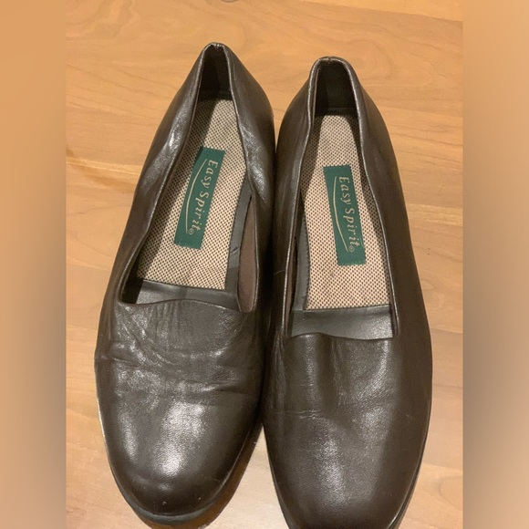 Nearly new, Easy Spirit, dark brown flats - Picture 1 of 15